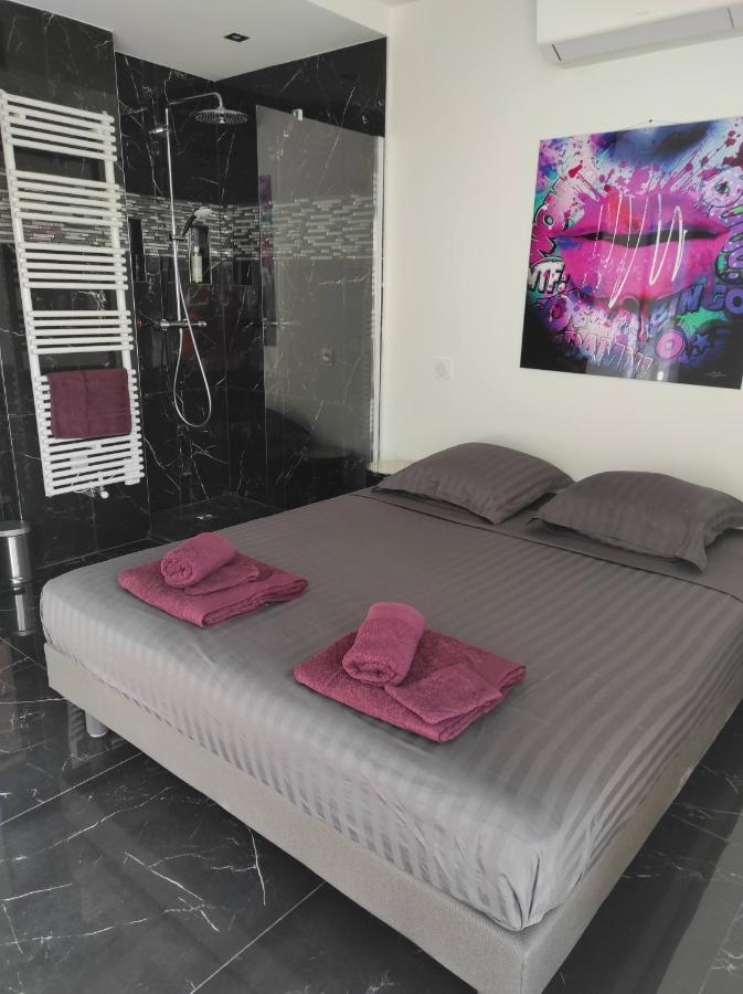 Rooftop Condo Ramses อองทีบส์ ภายนอก รูปภาพ
