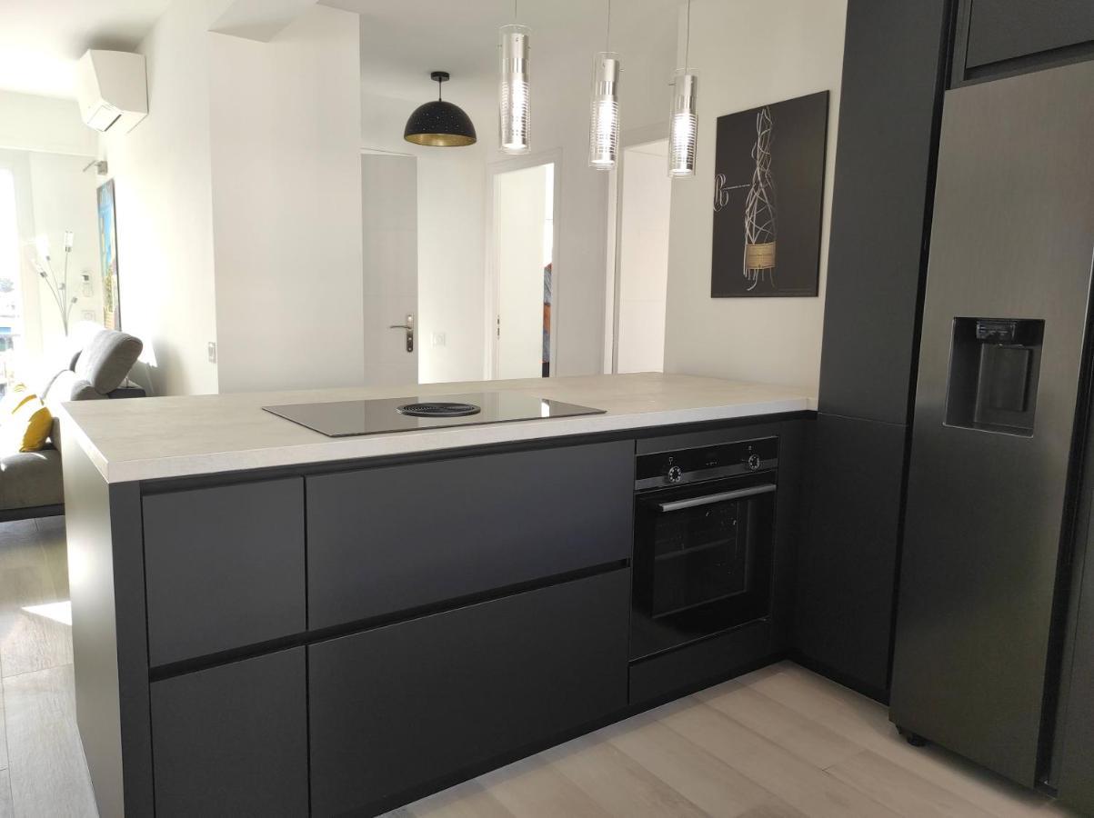 Rooftop Condo Ramses อองทีบส์ ภายนอก รูปภาพ